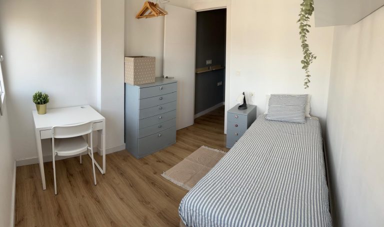 1743954286302 768x454