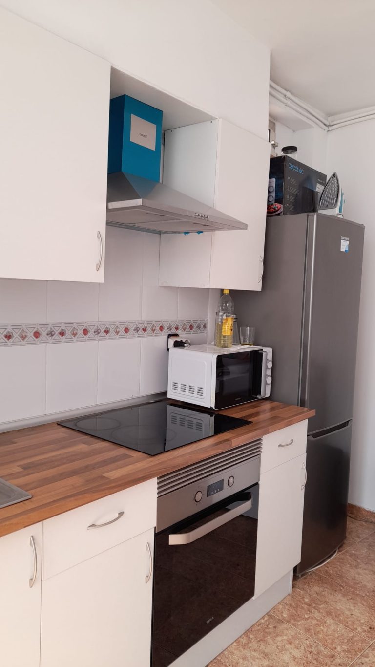 Cocina horno 768x1365